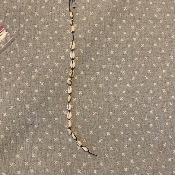 Shell necklace - Picture 2 of 3